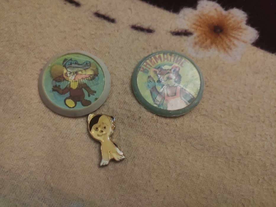 Лот детских значков