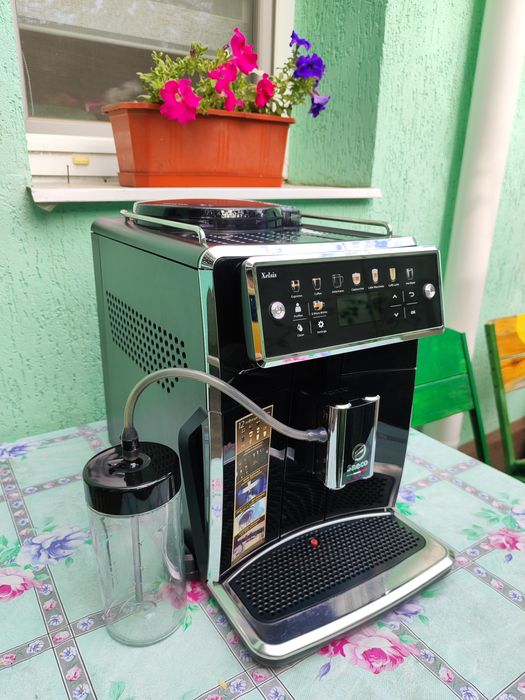 Кофемашина Saeco Xelsis SM7685