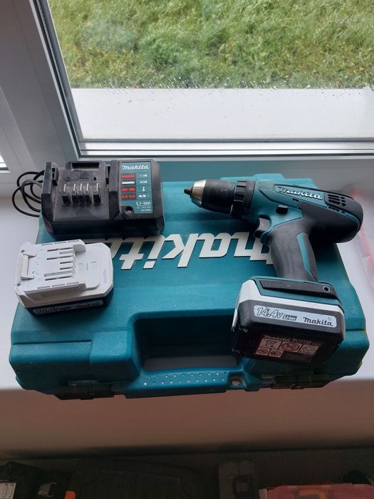 Шуруповерт Makita