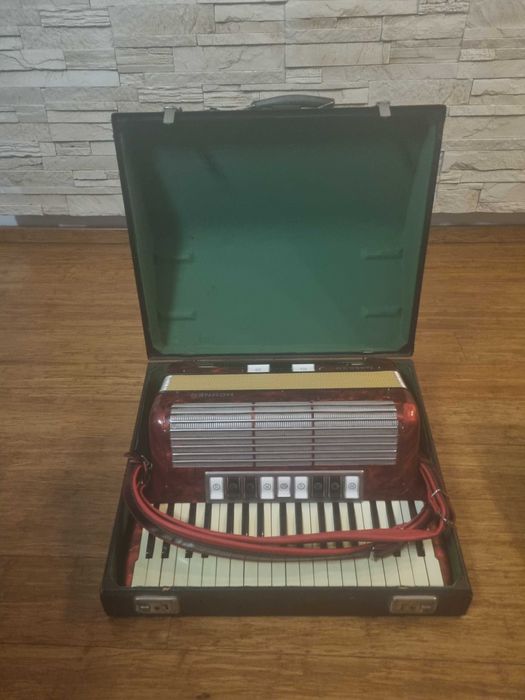 Hohner Tango II M 96 basów - ładny