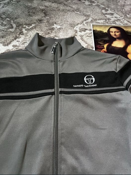 олімпійка Sergio Tacchini