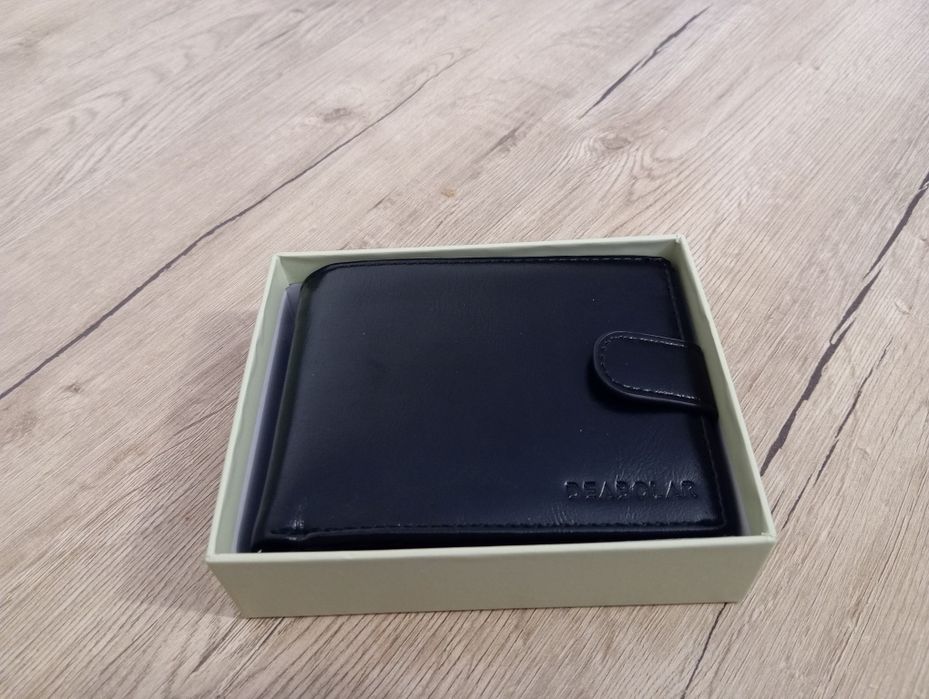 Гаманець чорний.