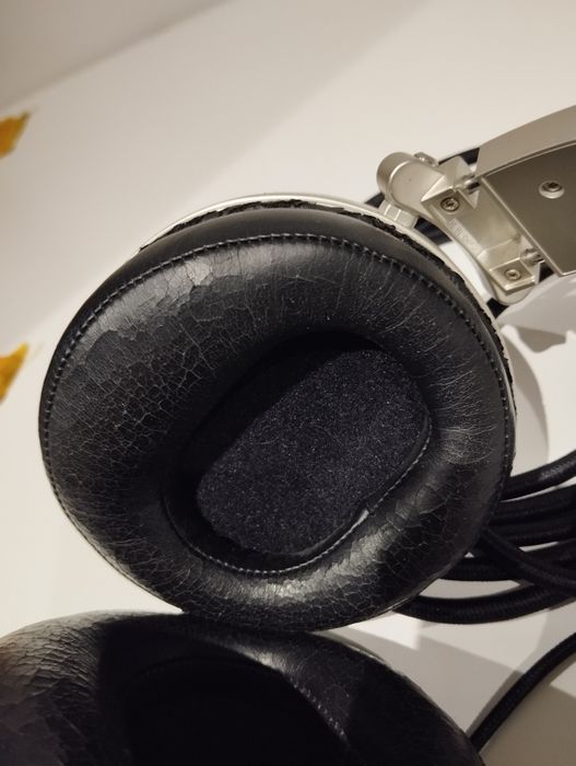 Headphones Denon AH-D5000
