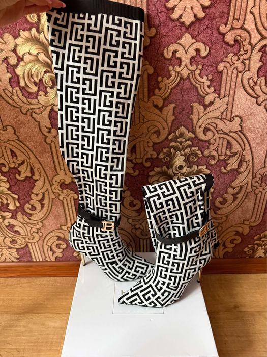 В наявності Сапожки Balmain сапоги ботфорди