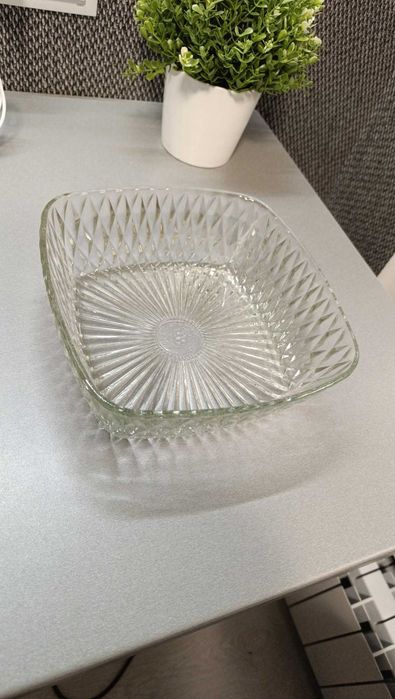 Салатница хрустальная, новая, высылаю