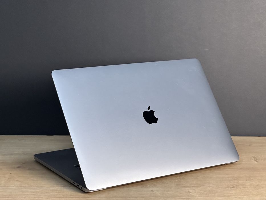 Apple MacBook Pro 16” Tachoe 2026 16GB 512GB Space Gray