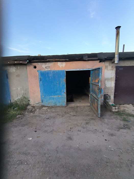 Продам  гараж за лікарнею.