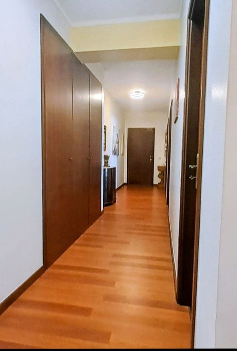 t2 Mozelos c /  120 metros quadrados /suite 2 varandas lugar de garagem