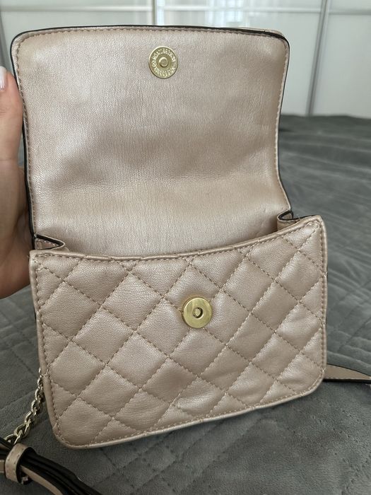 Сумочка жіноча Guess пудрова