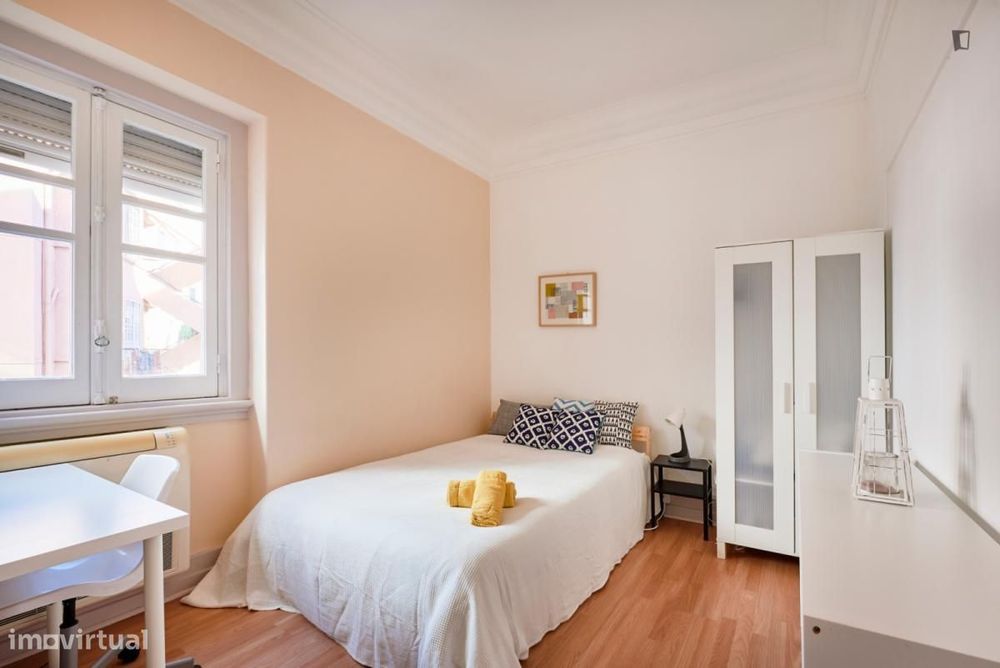 Quarto - localizado em Marquês de Pombal Lisbon