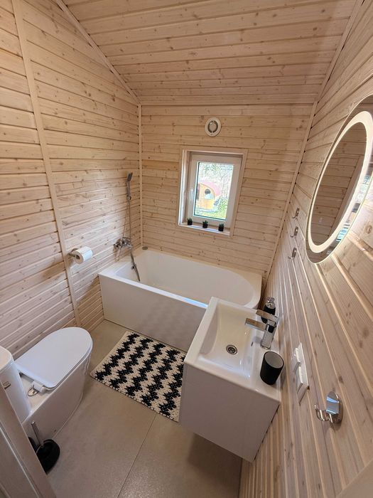 Nowoczesny domek z jacuzzi i sauną nad jeziorem Dadaj | Mazury | 8 os.
