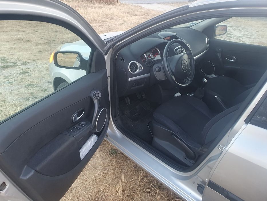 Vendo Renault clio 1.2 gasolina valor fixo do ano 2006 no estado em que se encontra