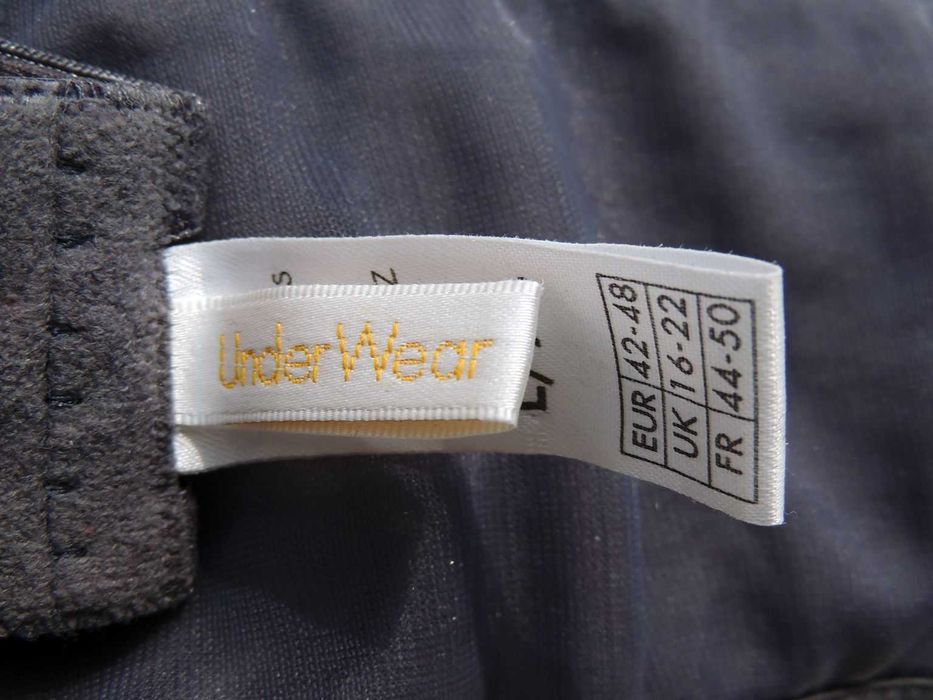 *Hennes & Mauritz* błyszczący srebrem roz 42-48