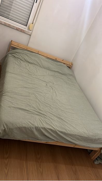 Cama Ikea casal com colchao