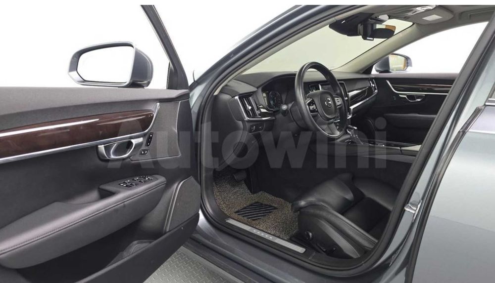 2018 Volvo S90 Momentum Дизель