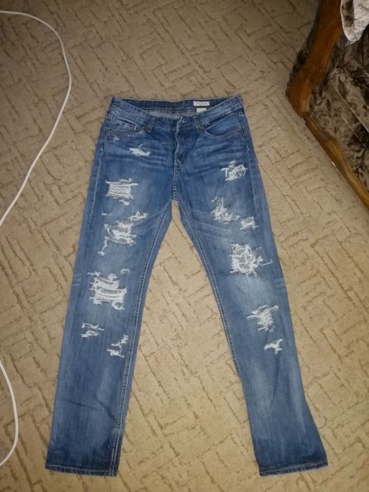 Бойфренды рванки "H&M"