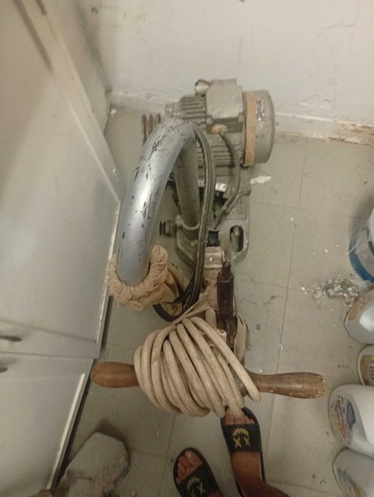 Máquina de afagar chão