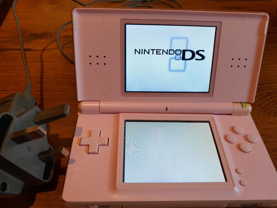 Nintendo DS Lite