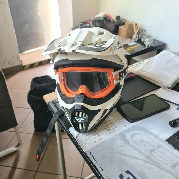 Sprzedam kask marki fly