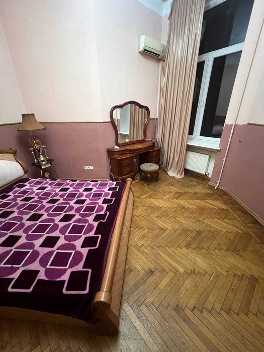 Сдам интересную квартиру в красивом доме на Дерибасовской