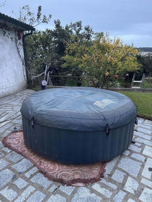 SPA INSUFLÁVEL INTEX 4/6 PESSOAS