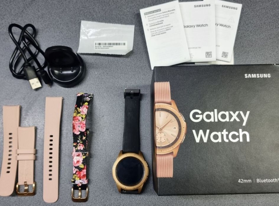 Часы Samsung SM-R810