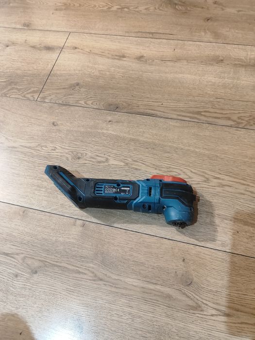 Multitool Erbauer 18v