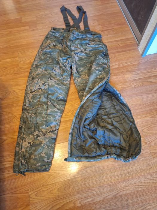 зимова форма.Піксель