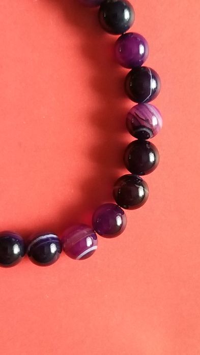 Bransoletka z agatu ametystowego.