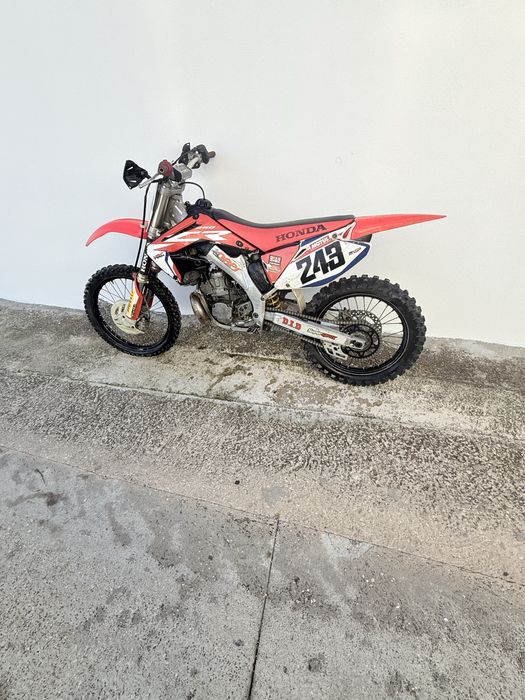 Honda cr em razoável estado