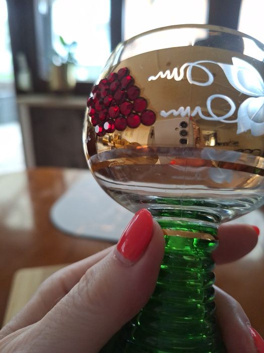 Kielich szklany zdobiony