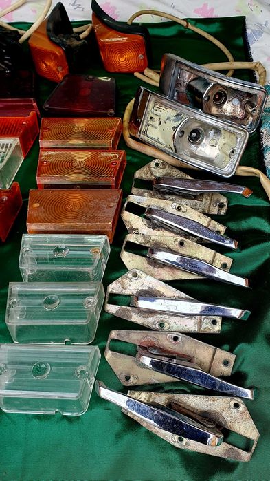 Поворотники, фонари, катафоты. Первая серия ГАЗ 24,2410