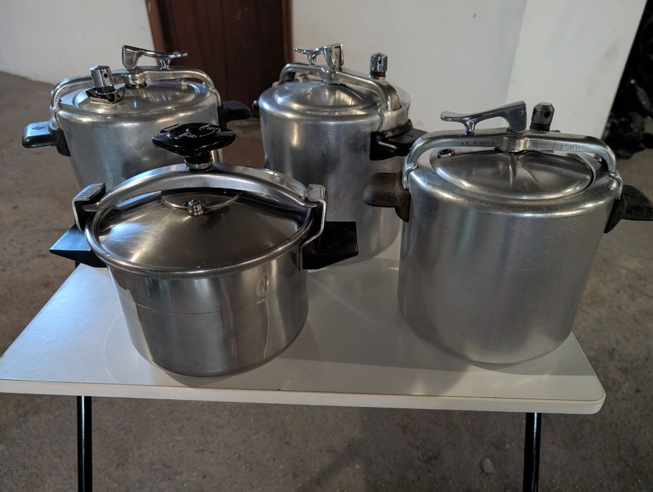 Lote de 4 Panelas de Pressão (Inox e Alumínio)
