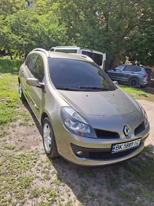 Renault Clio 3 універсал 2008 року 1.2 turbo бензин