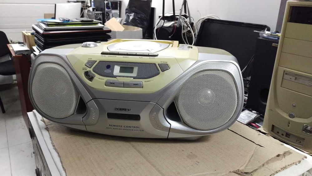 Магнітола  Philips az 1055