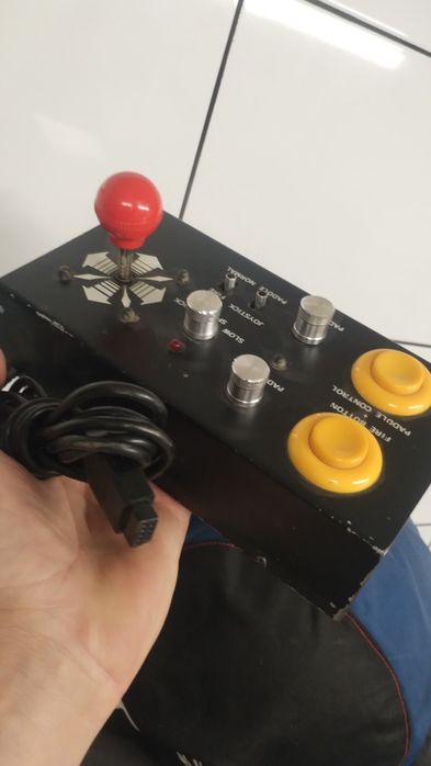 Joystick Elite 2000, vintage