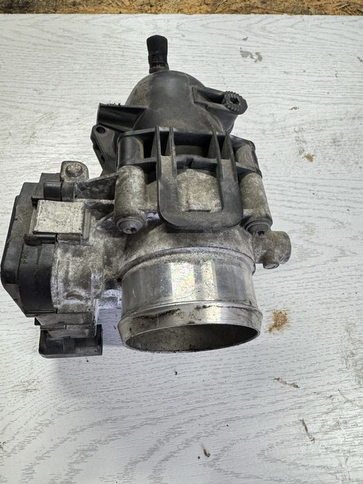 Заслонка дросельна 1.4 TSI BLG BMY CAV CAXA VAG дросель Фольц