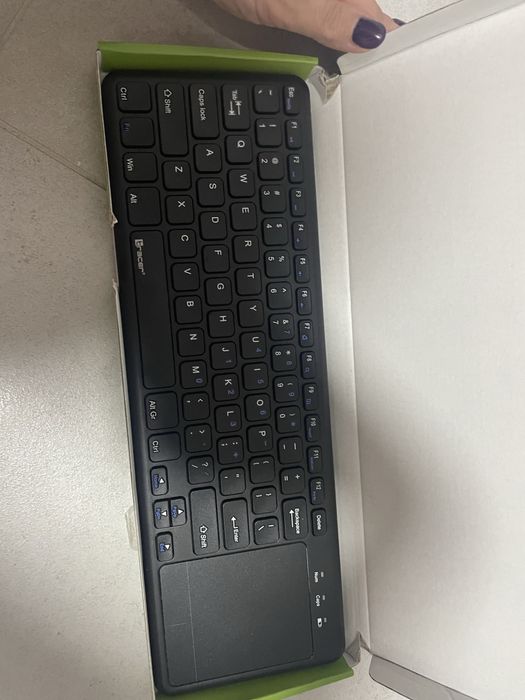 Klawiatura  z touchpadam nowa