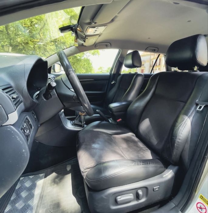 Toyota avensis excelente estado