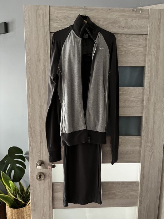 Dres Nike r.M szary