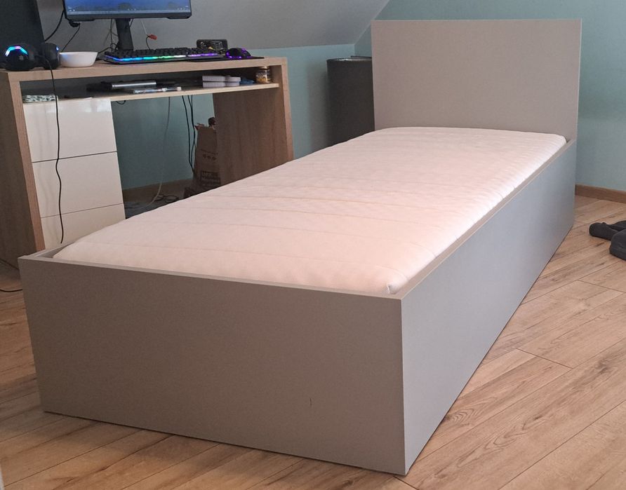Łóżko 80x200 z materacem