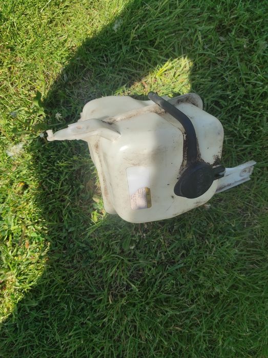 Бачок расширительный HYUNDAI SONATA NF 04-10 25430-3K000
25430-3K000