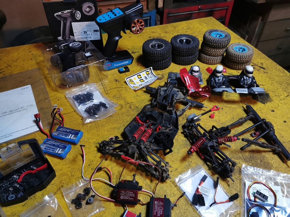 Lote de peças e materiais para rc