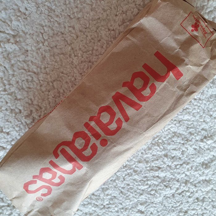 Chinelos Havaianas novos, tamanho 35-36