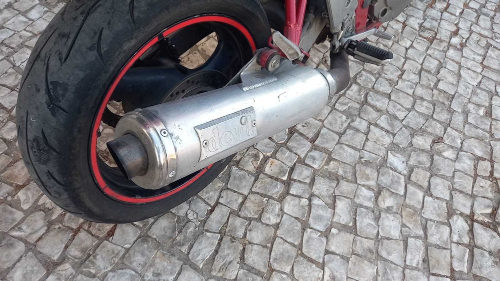 Moto Suzuki Bandit 600, impecável