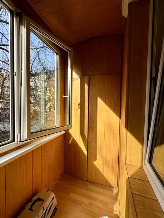 Здається в оренду 2-кімнатна квартира в центрі Києва