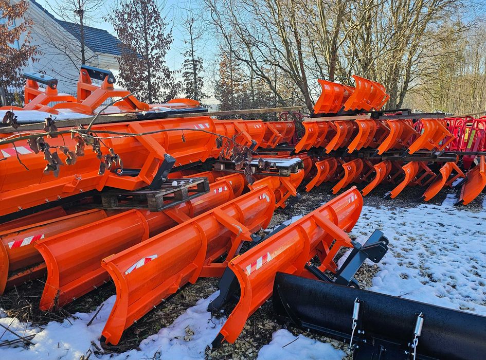 Śnieżny odśnieżacz spych do śniegu kukurydzy do tura tuza pług DOWÓZ