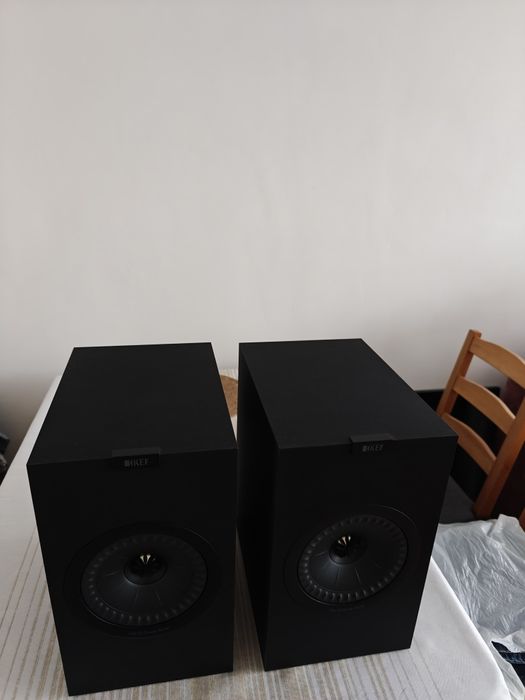 Głośniki podstawkowe Kef q350