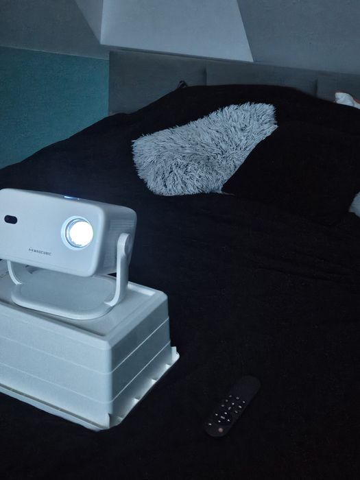 Jakościowy Projektor magcubic L018 rzutnik nowy