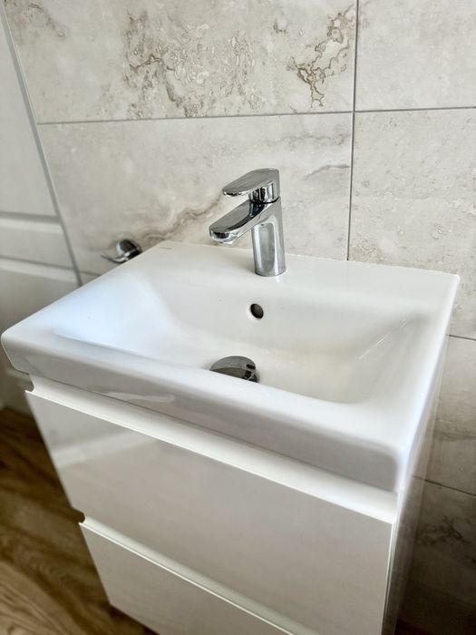 Umywalka z szafkką 50x62 cm łazienka biały Nowy Cersanit